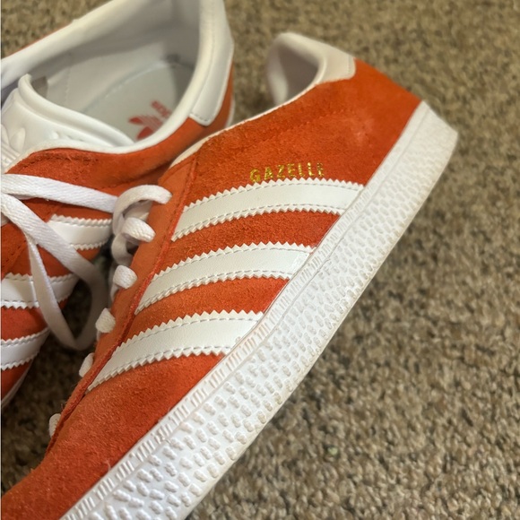 Adidas Gazelle red/orange sneakers size 5 - Picture 4 of 10